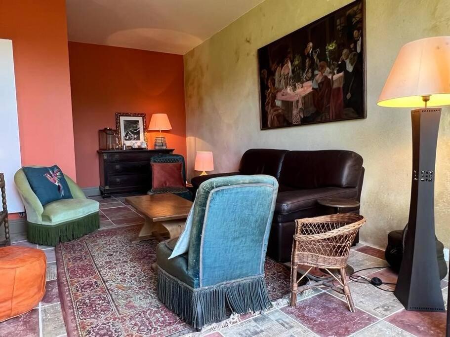 Le Gite De Sissi Lavardin  Exterior foto